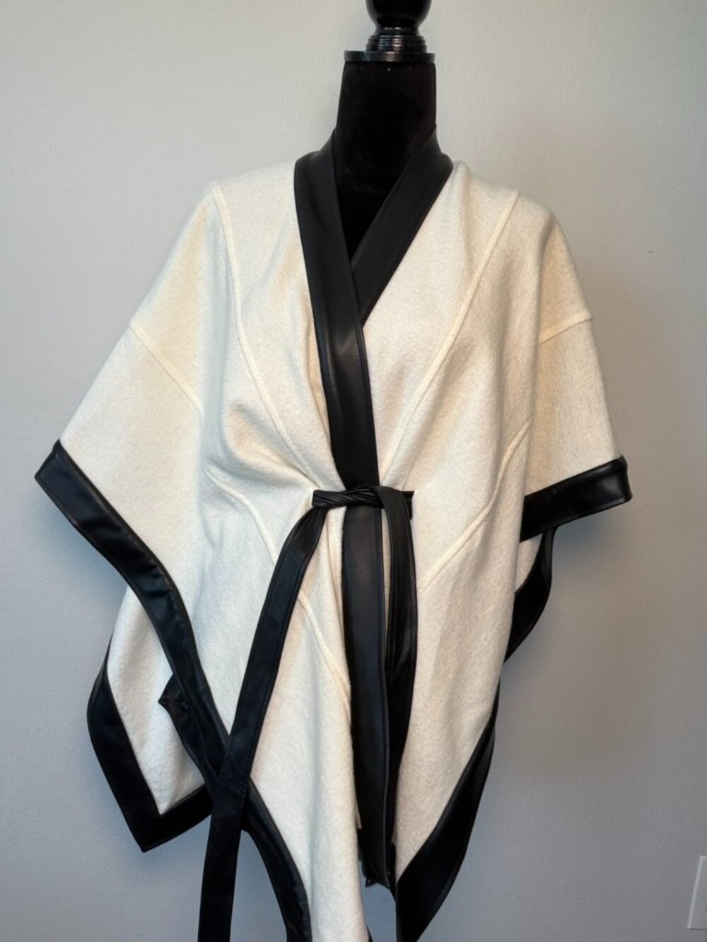White House Black Market Wool Cape Poncho Faux Leather Trim Belt OS